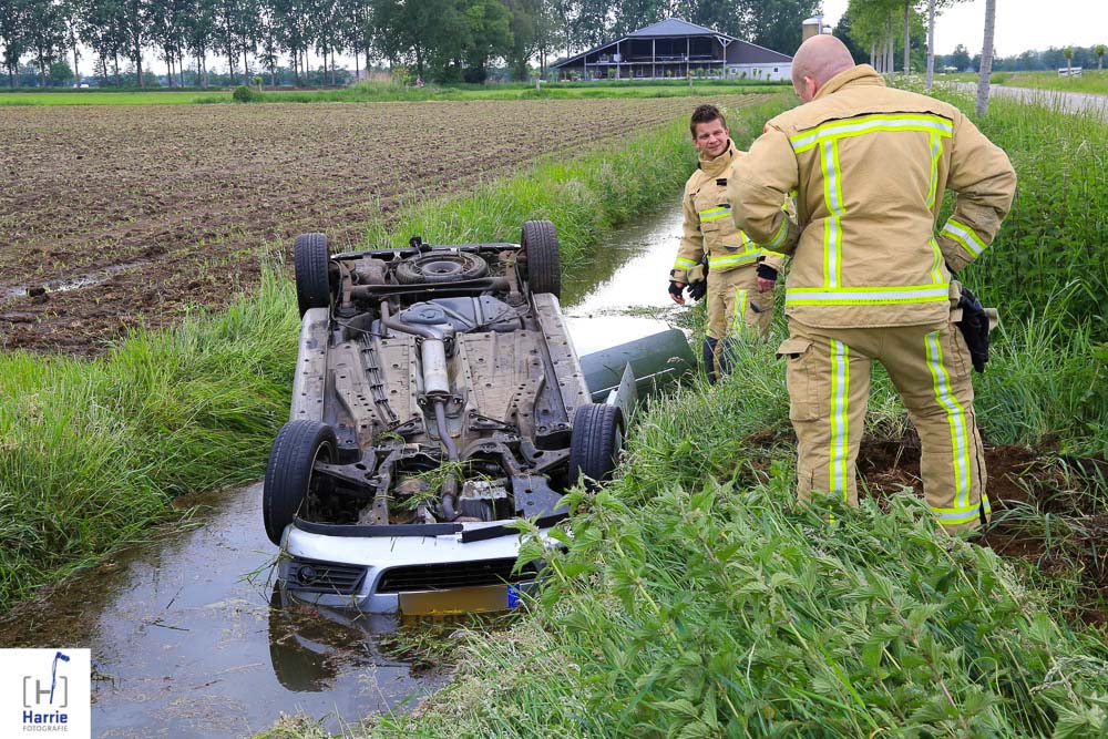 auto in sloot_0543.jpg